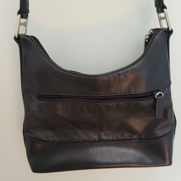 Coletta Black Leather Shoulder Bag Purse Zip Closure Single Strap - Picture 2 of 12